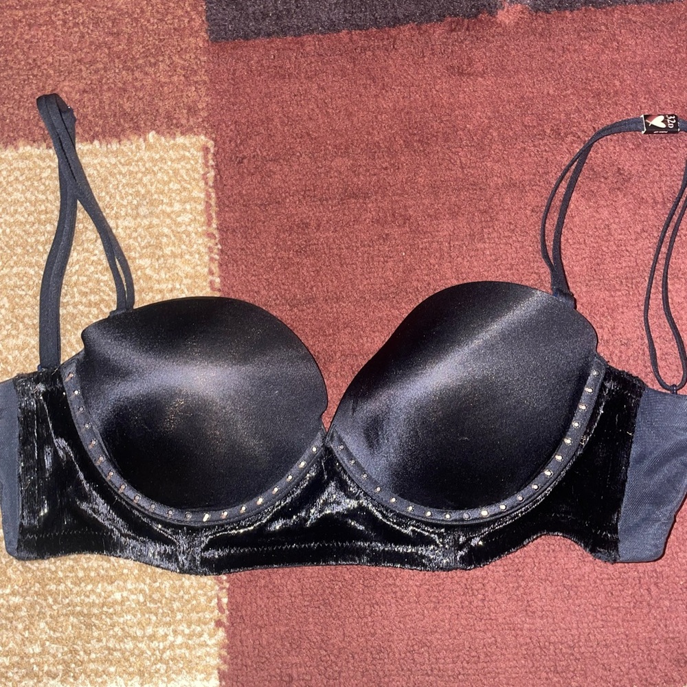 HOTTEST VICTORIA SECRET BRA🖤🗝